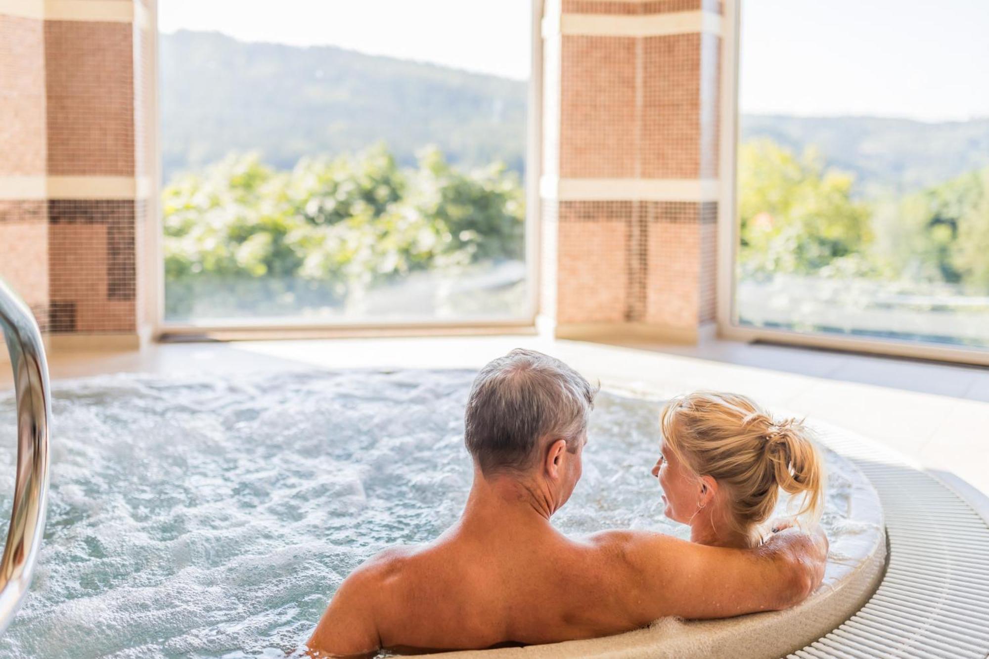 Lazensky A Wellness Hotel Nivamare ลูฮาโชวิตเซอ ภายนอก รูปภาพ